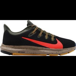 Nike QUEST 2 SE Running Shoes, black with bright crimson, Men’s size 8